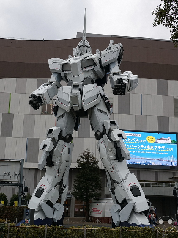 Tokyo - Unicorn Gundam Statue