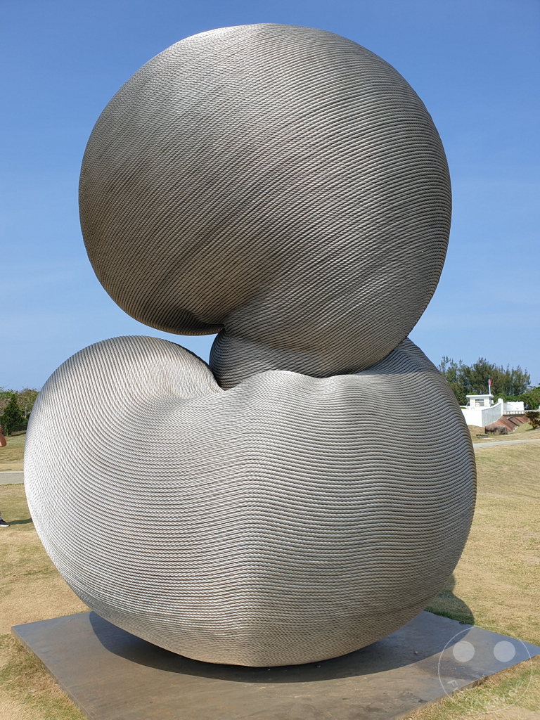 Taiwan - Eluanbi Lighthouse - Kang Muxiang - Sculpture Rebirth