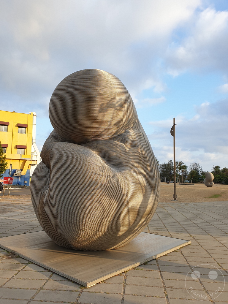 Taiwan - Kenting - Kang Muxiang - Sculpture Rebirth