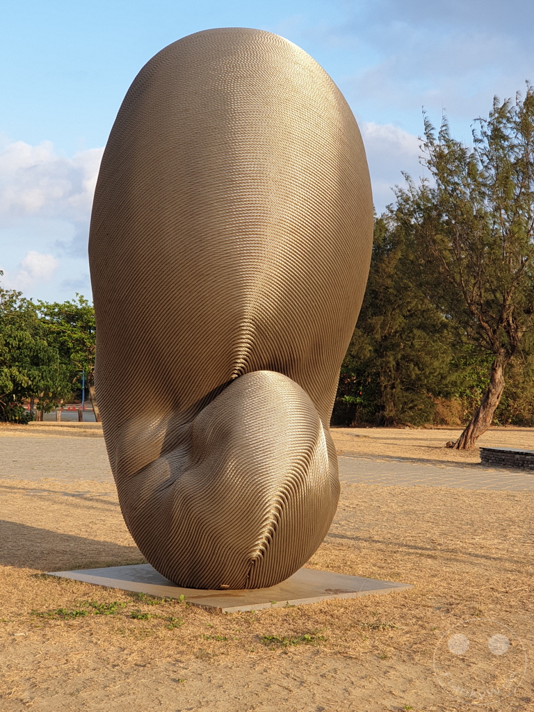 Taiwan - Kenting - Kang Muxiang - Sculpture Rebirth