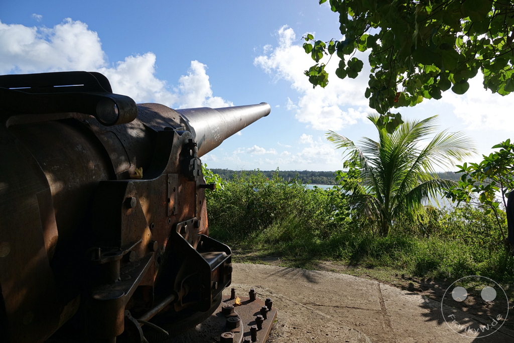 French Polynesia - Bora-Bora - Tereia Point - World War II cannon