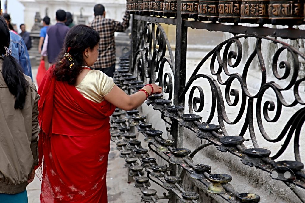 Nepal - Kathmandu - Swayambhunath Stupa - sacrifice