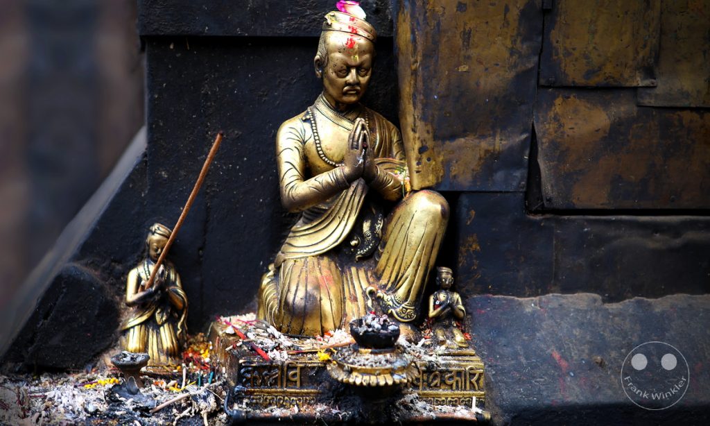 Nepal - Kathmandu - Swayambhunath Stupa - sacrifice