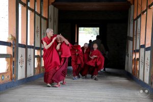 Bhutan - Punakha Dzong- monks