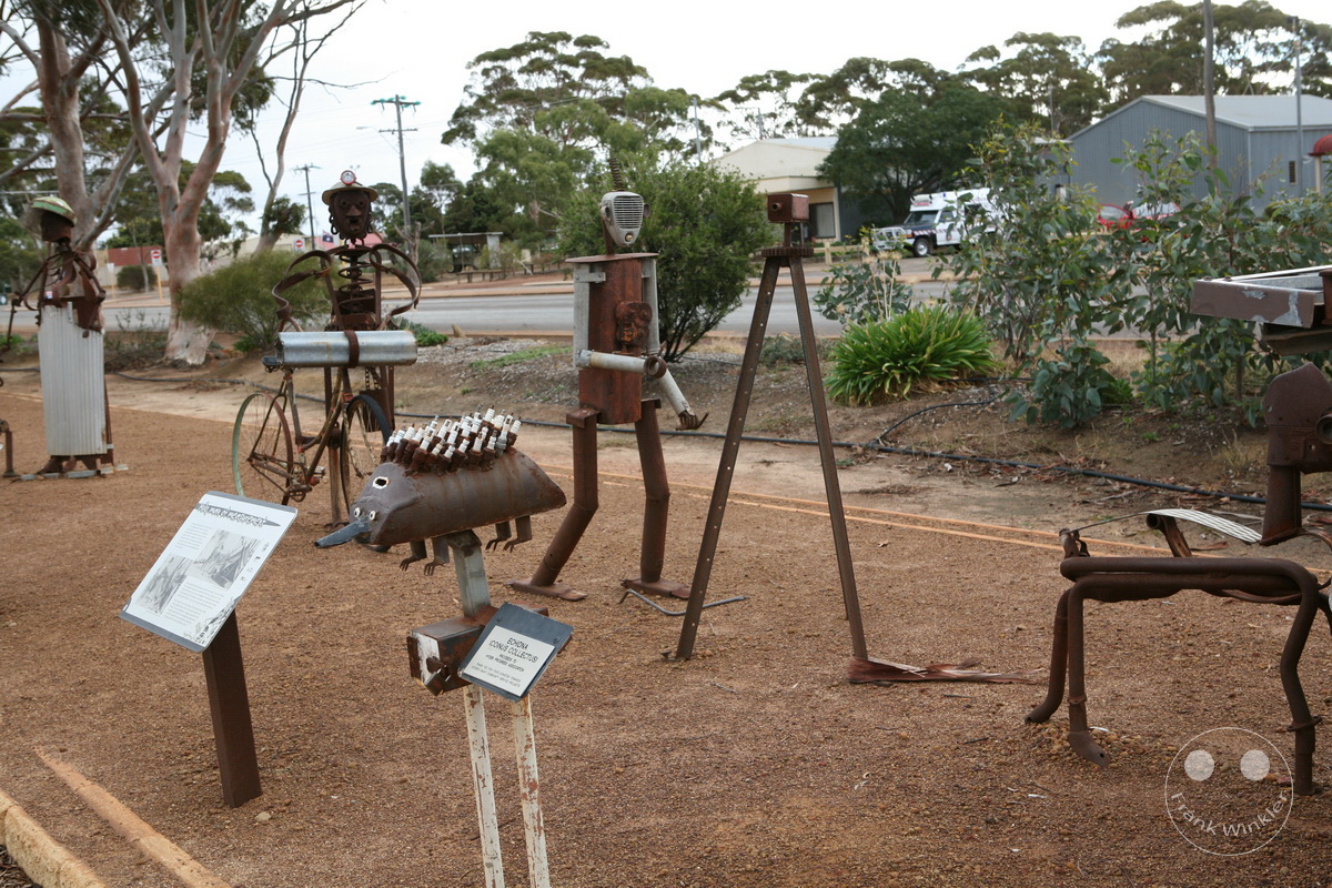 Australia - Western Australia - Hyden - People of Hyden-Then and Now sculpture