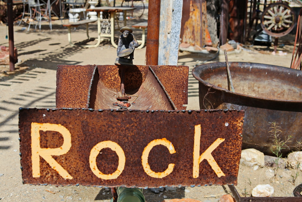 Kalifornien - Oro Grande - Elmer’s Bottle Tree Ranch