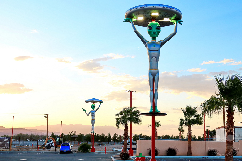 Kalifornien - Baker - Aliens