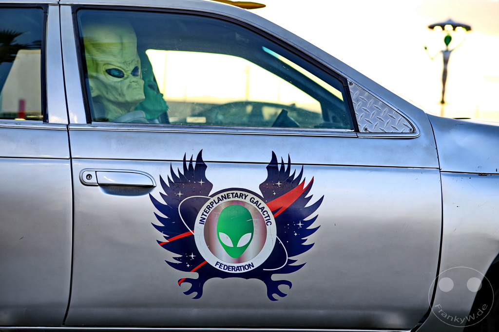 Kalifornien - Baker - Aliens