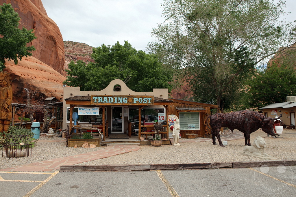 Utah - Hole 'N' The Rock