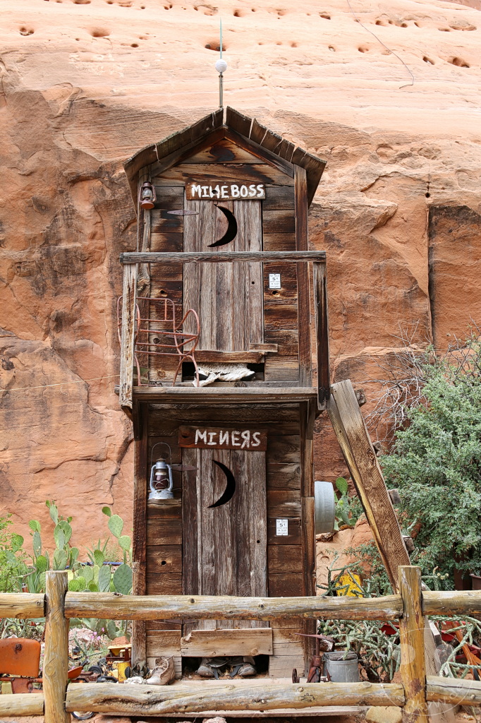 Utah - Hole 'N' The Rock