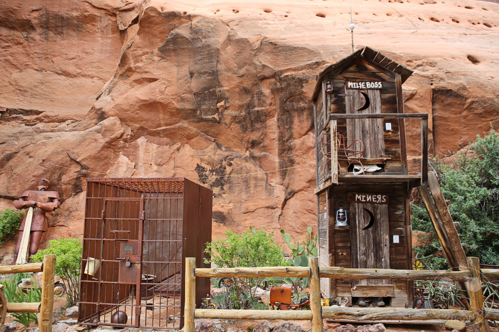 Utah - Hole 'N' The Rock