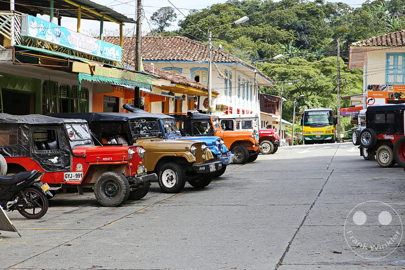 Kolumbien - Kaffeezone - Cordoba - Jeep Willys - 4 wheel drive - Taxi - Transport