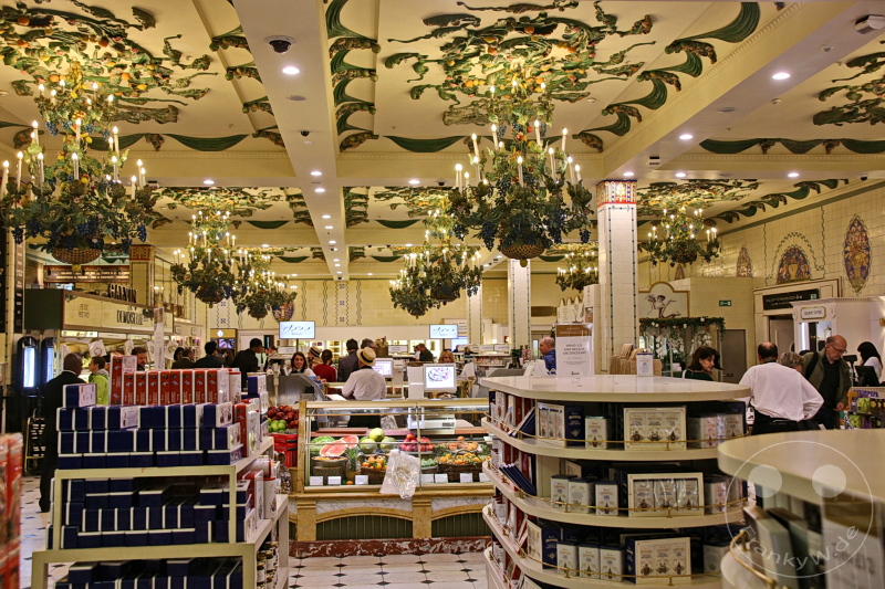 England - London - Harrods