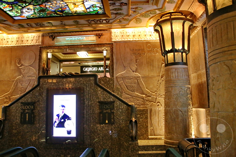 England - London - Harrods