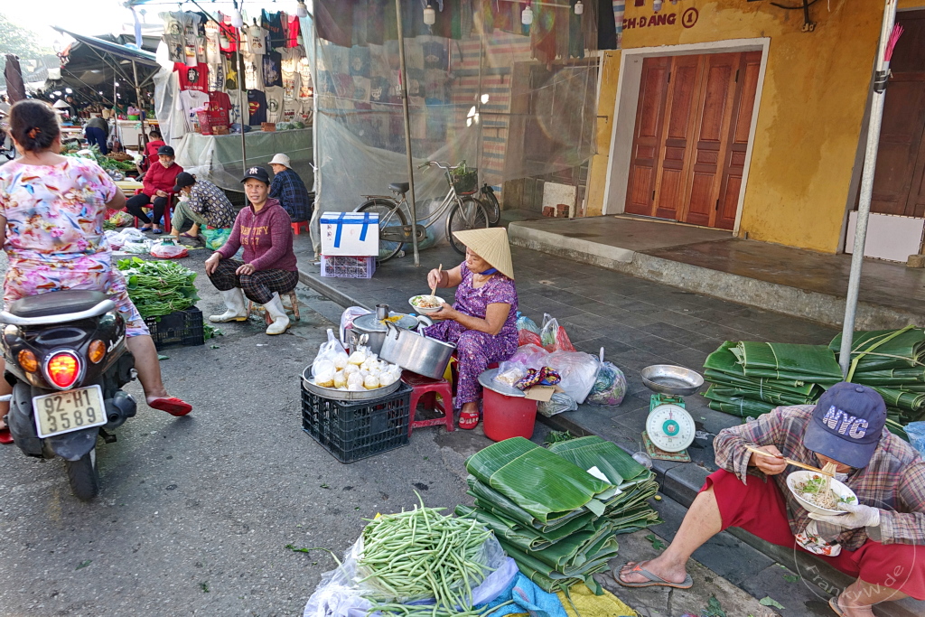 Vietnam - Hoi An- Street Market