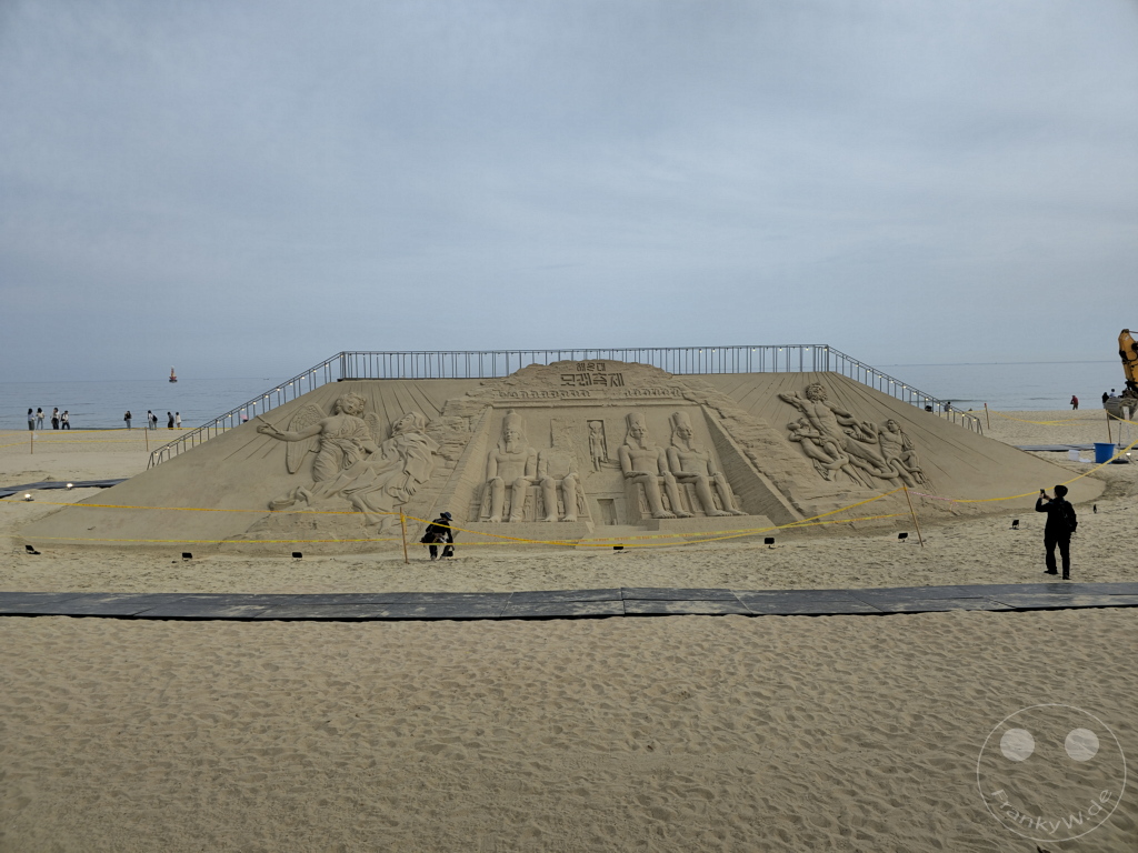Südkorea - Busan- Haeundae Beach - sand sculptures