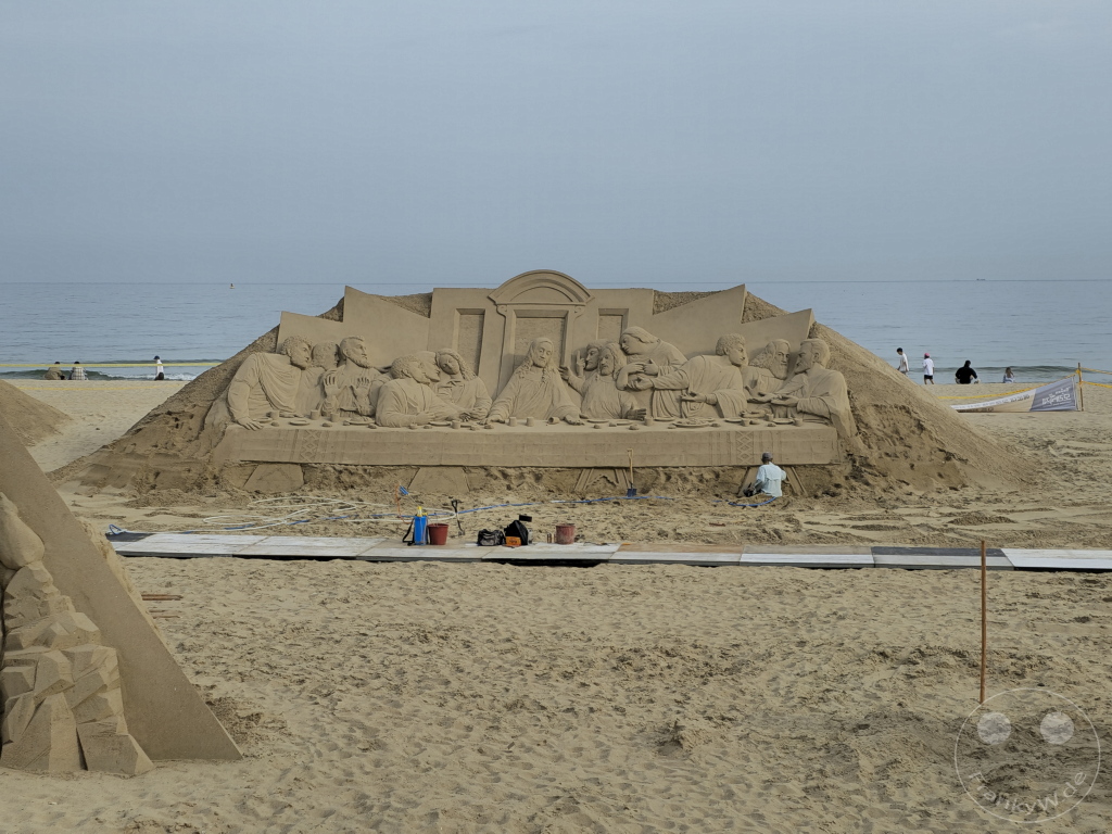 Südkorea - Busan- Haeundae Beach - sand sculptures