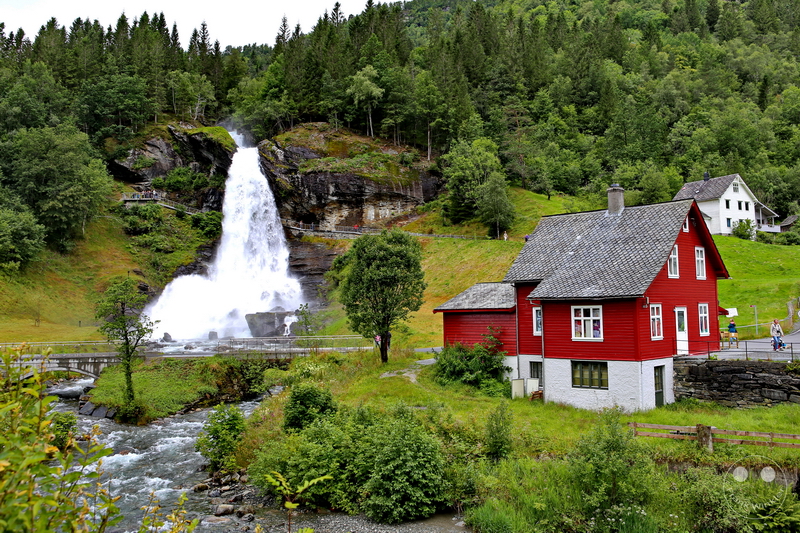 Norway - Wasserfall Steinsdalsfossen