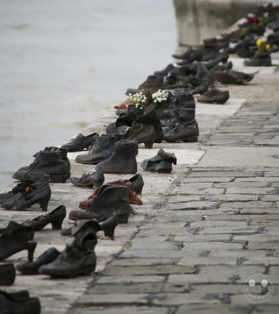 Ungarn - Budapest - Shoes on the Danube Bank