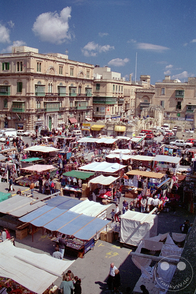 Malta - Valletta - Palazzo Ferreria - Royal Opera House Ruin - Market