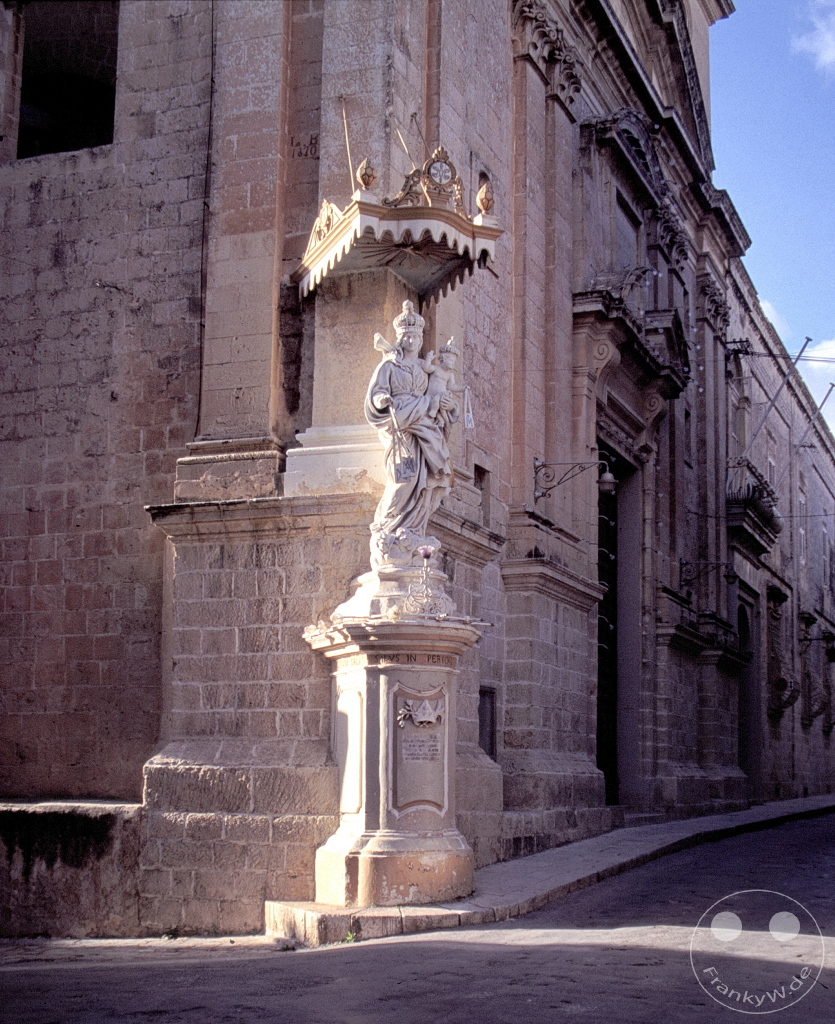 Malta - Mdina - Statue of the Madonna of Mount Carmel