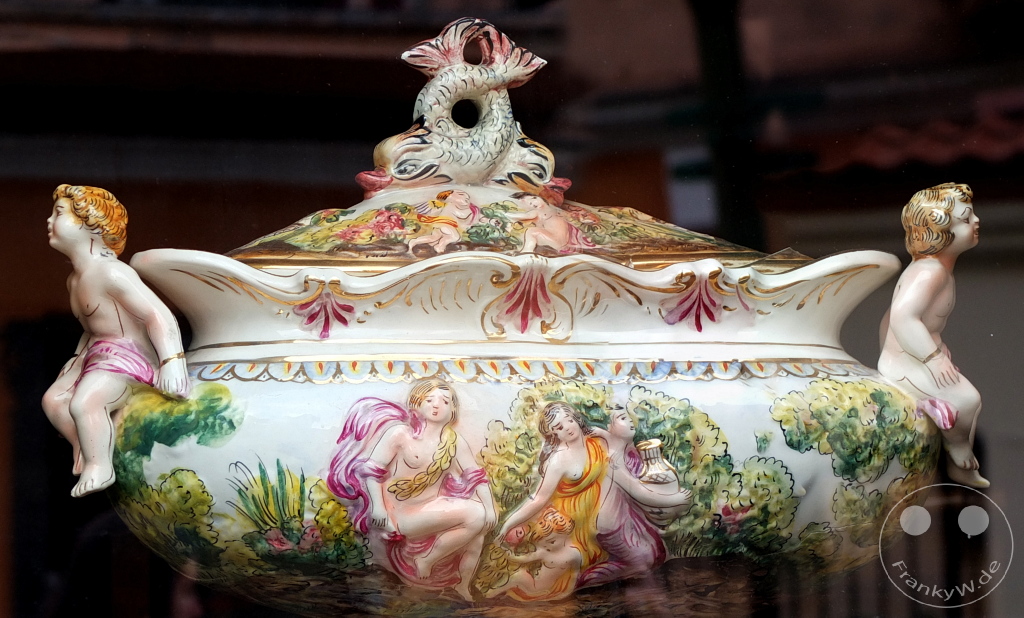 Litauen - Kaunas - Porzellan