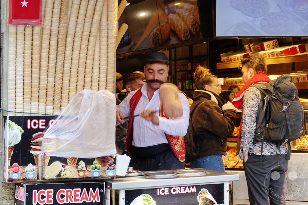 Turkey - Istanbul - Ice Cream - Istiklal Caddesi