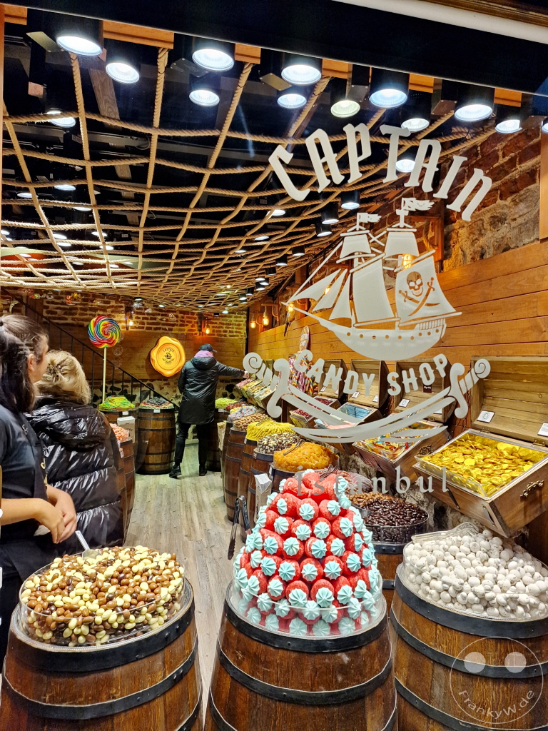 Turkey - Istanbul - Candy Shop Captain