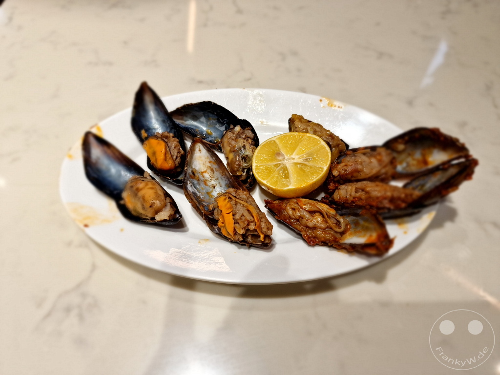 Turkey - Istanbul - Kadıköy - Mussels