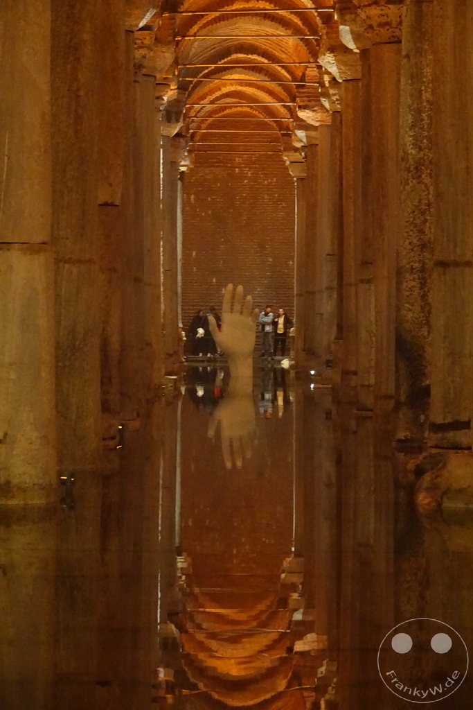 Turkey - Istanbul - Cisterna Basilica - Yerebatan Cisterna - Hand Sculpture