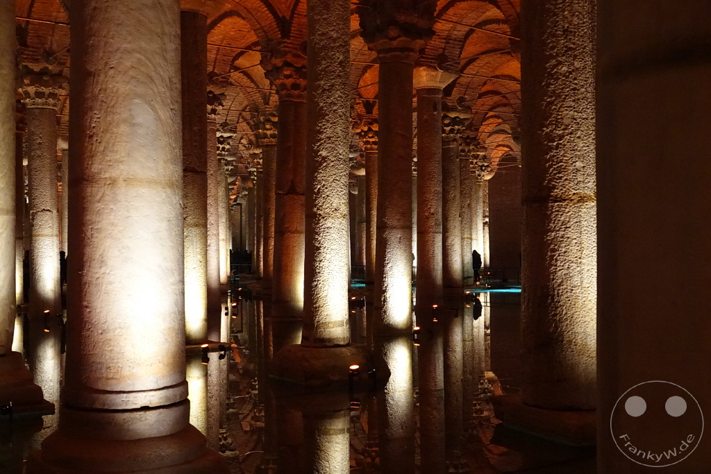 Turkey - Istanbul - Cisterna Basilica - Yerebatan Cisterna