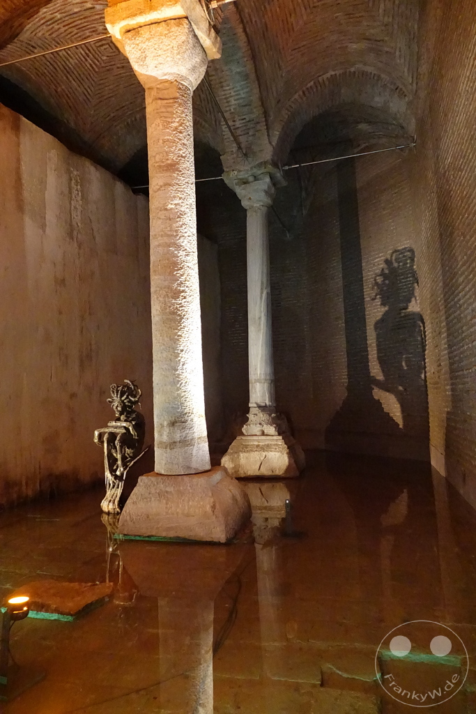 Turkey - Istanbul - Cisterna Basilica - Yerebatan Cisterna - Medusa Sculpture