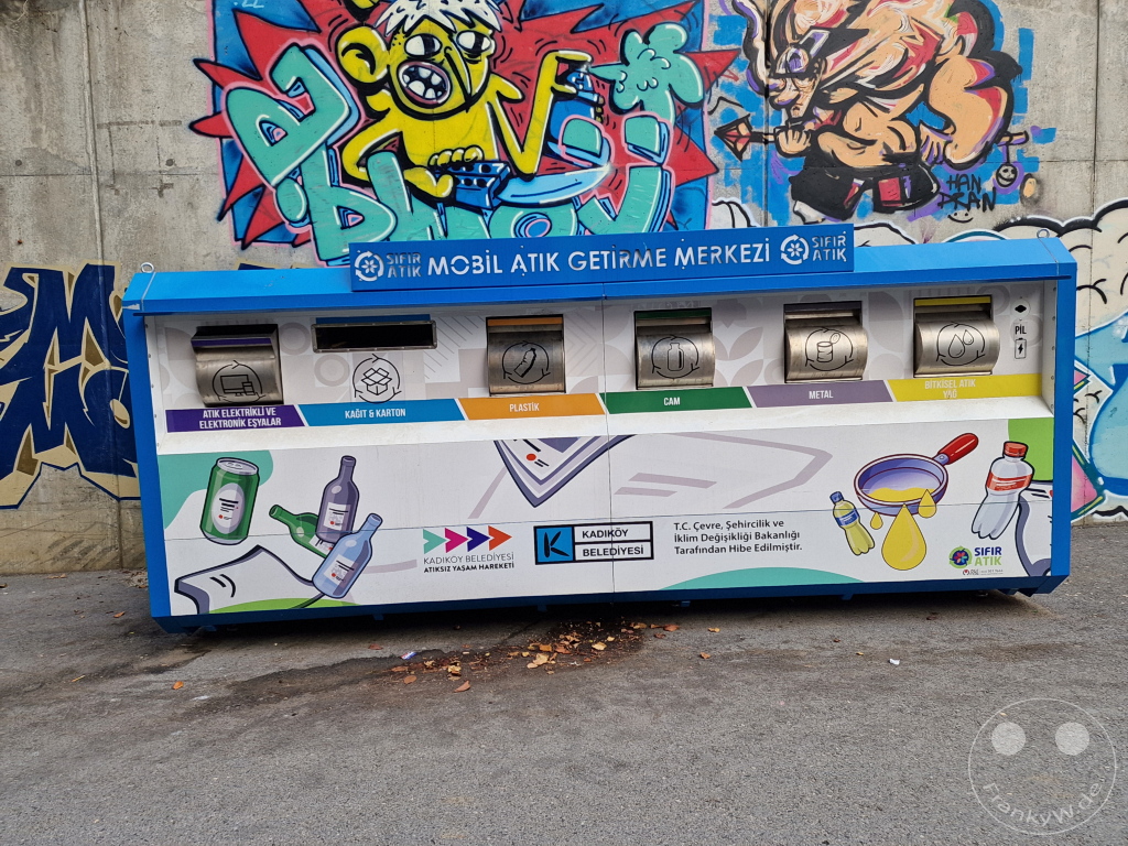 Turkey - Istanbul - Kadıköy - Recycling