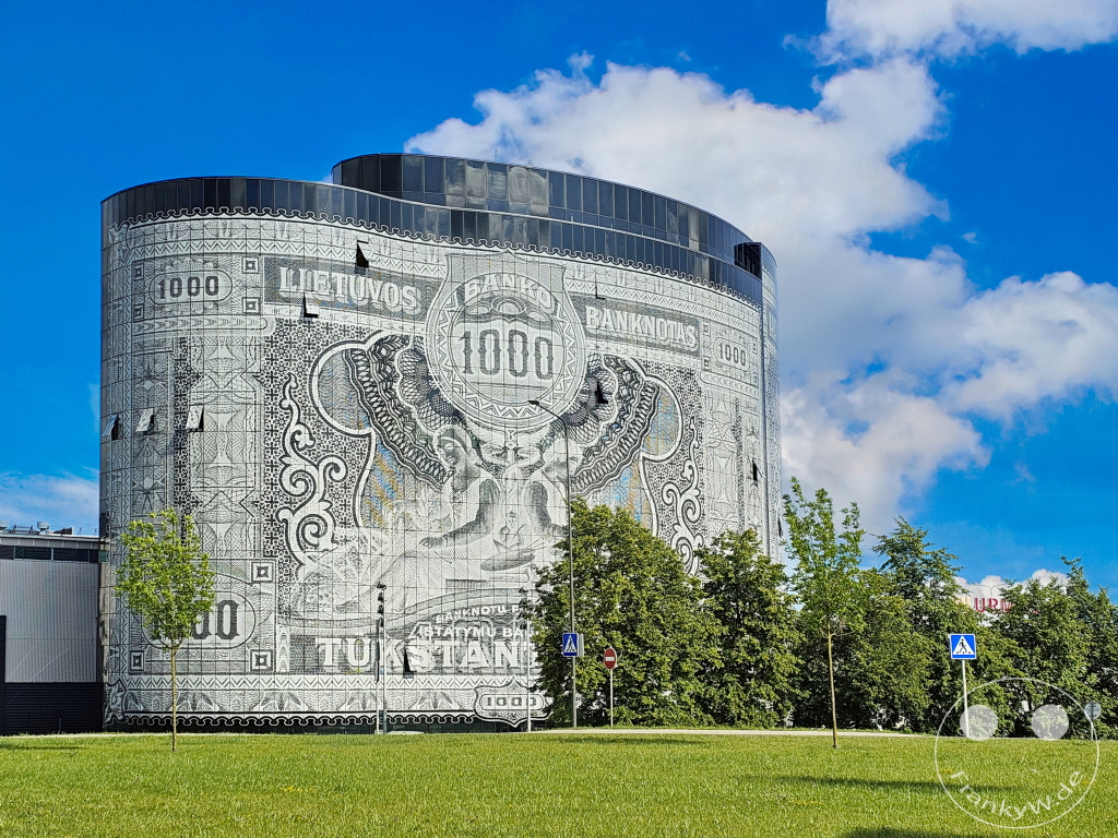 Litauen - Kaunas - Office Center 1000 - Fassade mit 1.000 LTL (Litauische Litas) Banknote