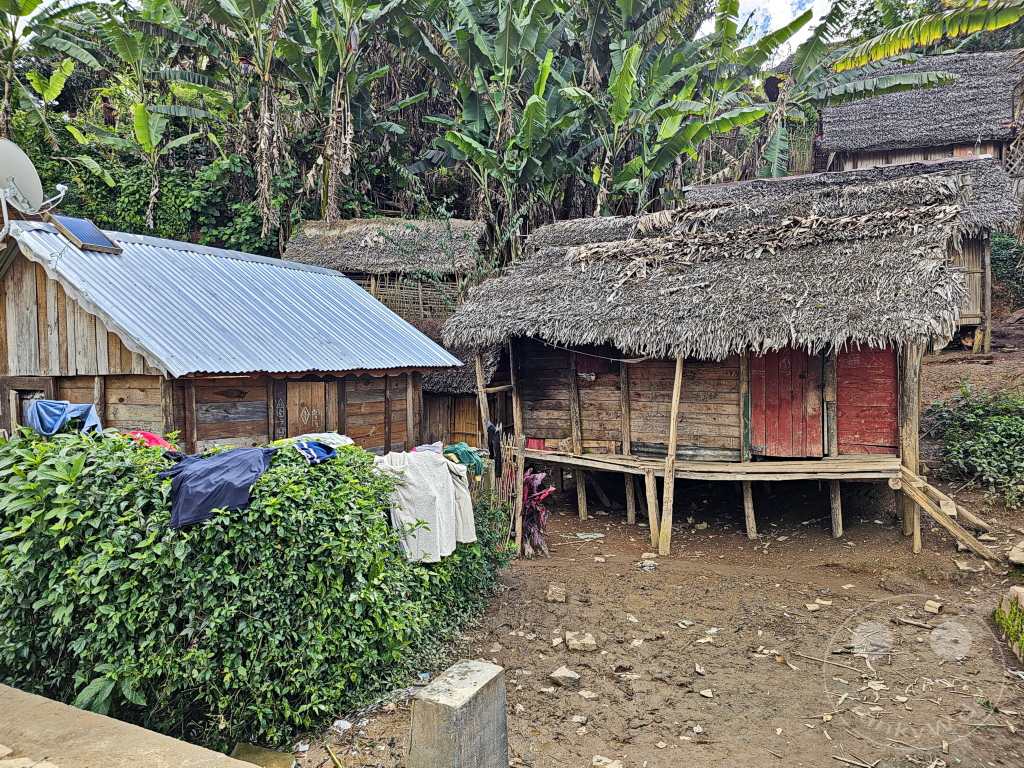 Madagaskar - Anevoka - Maromizaha Welcome Center - Streetlife