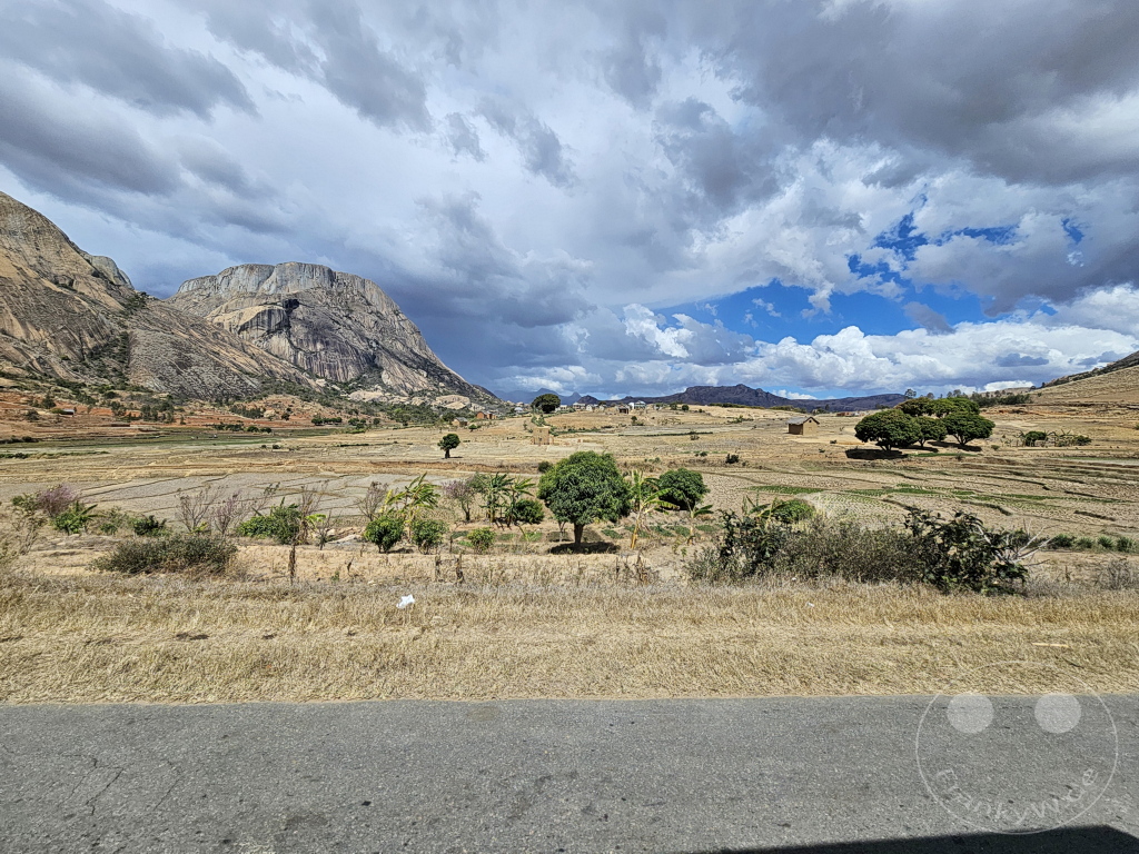 Madagaskar - Anja Community Reserve - Landschaft