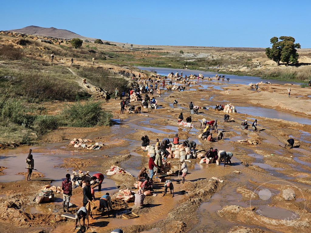 Madagaskar - Ilakaka - Streetlife - Saphire schürfen