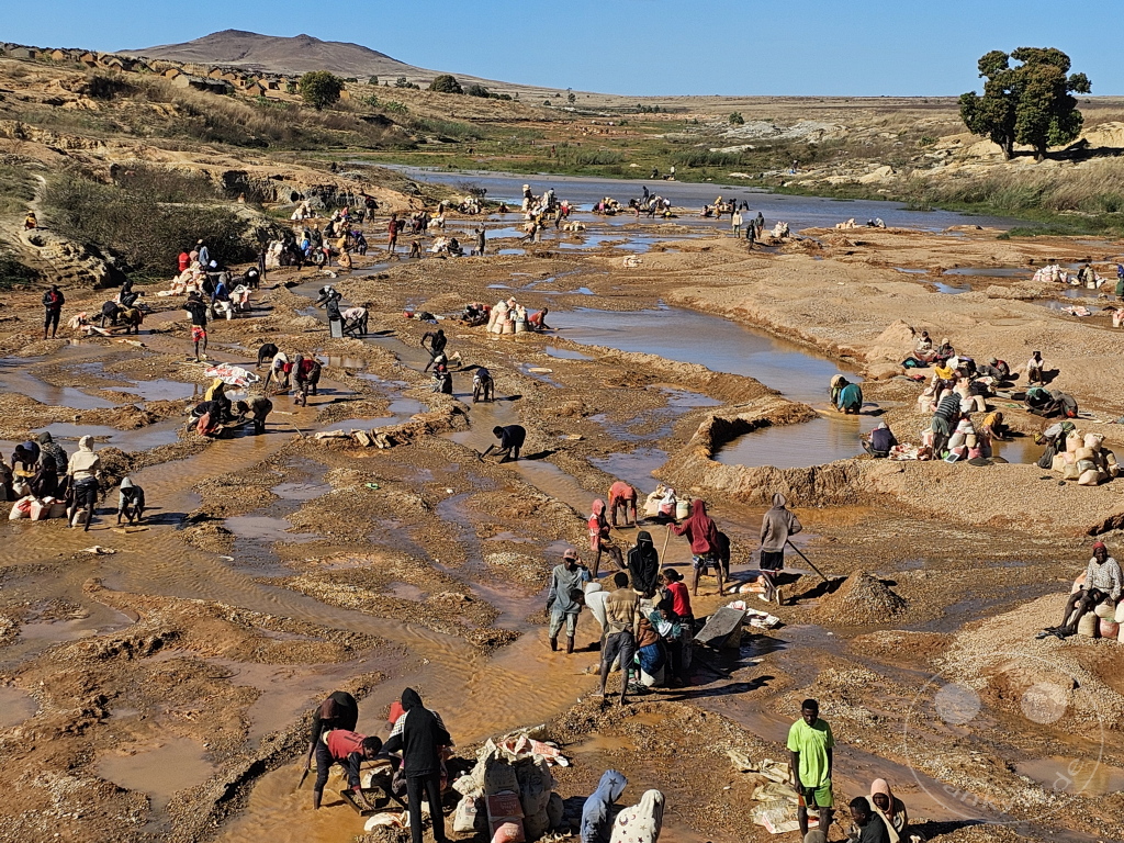 Madagaskar - Ilakaka - Streetlife - Saphire schürfen