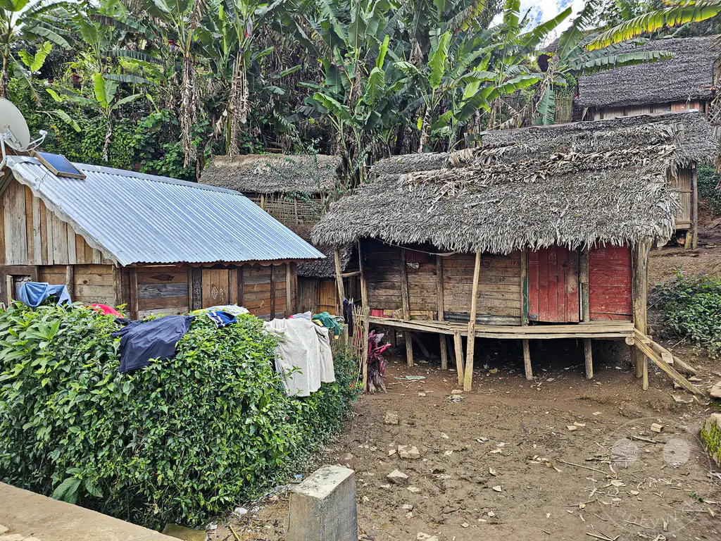 Madagaskar - Anevoka - Maromizaha Welcome Center - Streetlife
