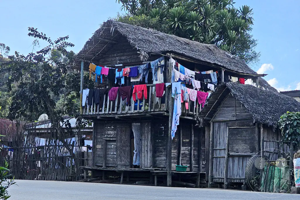 Madagaskar - Anevoka - Maromizaha Welcome Center - Streetlife