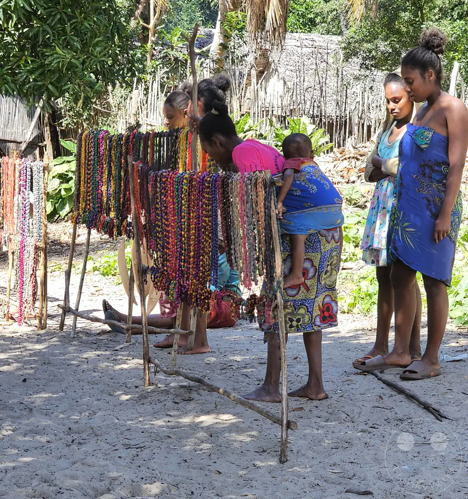Madagaskar - Andranokoditra - Streetlife - Halsketten