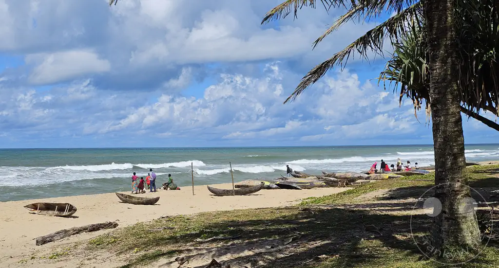 Madagaskar - Andranokoditra - Streetlife - am Strand