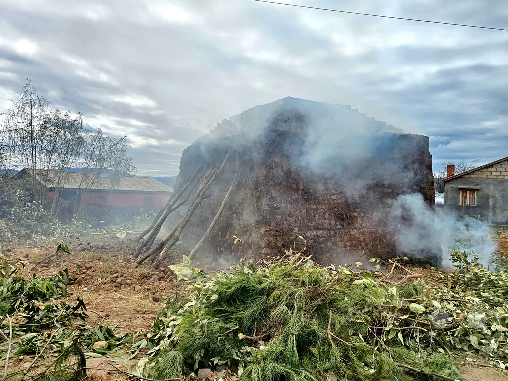 Madagaskar - Antsampanimahazo - Streetlife - Ziegelbrennerei
