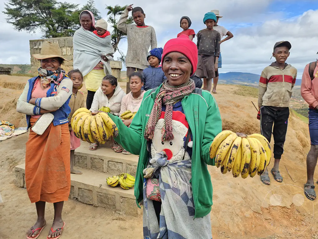 Madagaskar - Vohiposa - Streetlife - Bananenverkauf