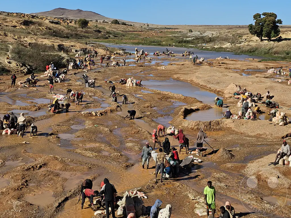 Madagaskar - Ilakaka - Streetlife - Saphire schürfen