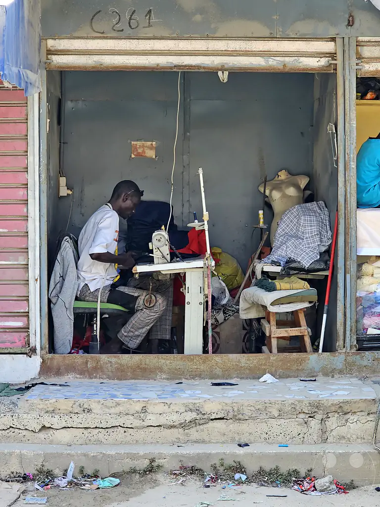 Senegal - Dakar - Streetlife - Schneiderei