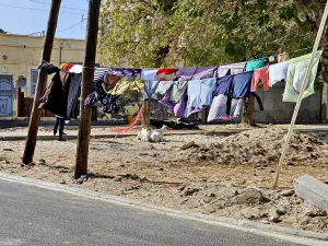 Senegal - Saint-Louis - Streetlife - Wäsche trocknen