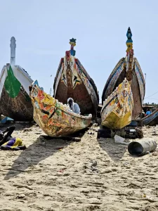 Gambia - Tanji - Fischerdorf - Streetlife - Fischerboote