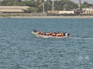 Gambia - Banjul - Fähre nach Barra