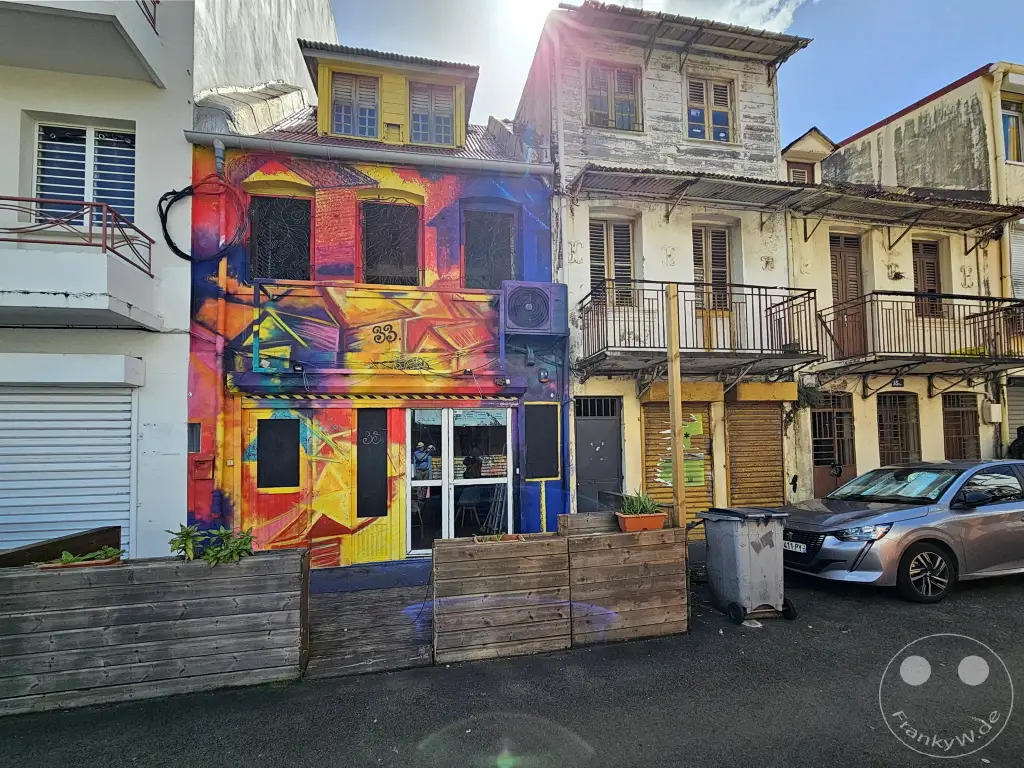Martinique - Fort-de-France - colorful house - La Station Culturelle